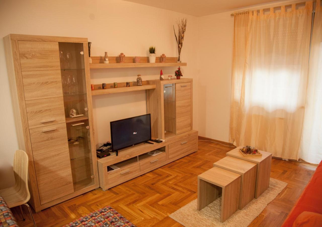 נובי סאד Apartment Vas Raj מראה חיצוני תמונה